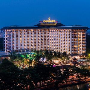 Chatrium Hotel Royal Lake Yangon